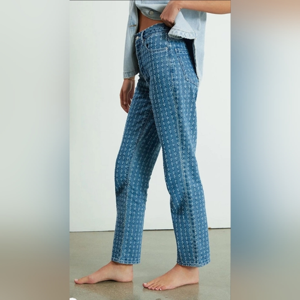Pacsun Medium Blue Distressed 90s Boyfriend Jeans Women's Size 27 - Picture 2 of 14